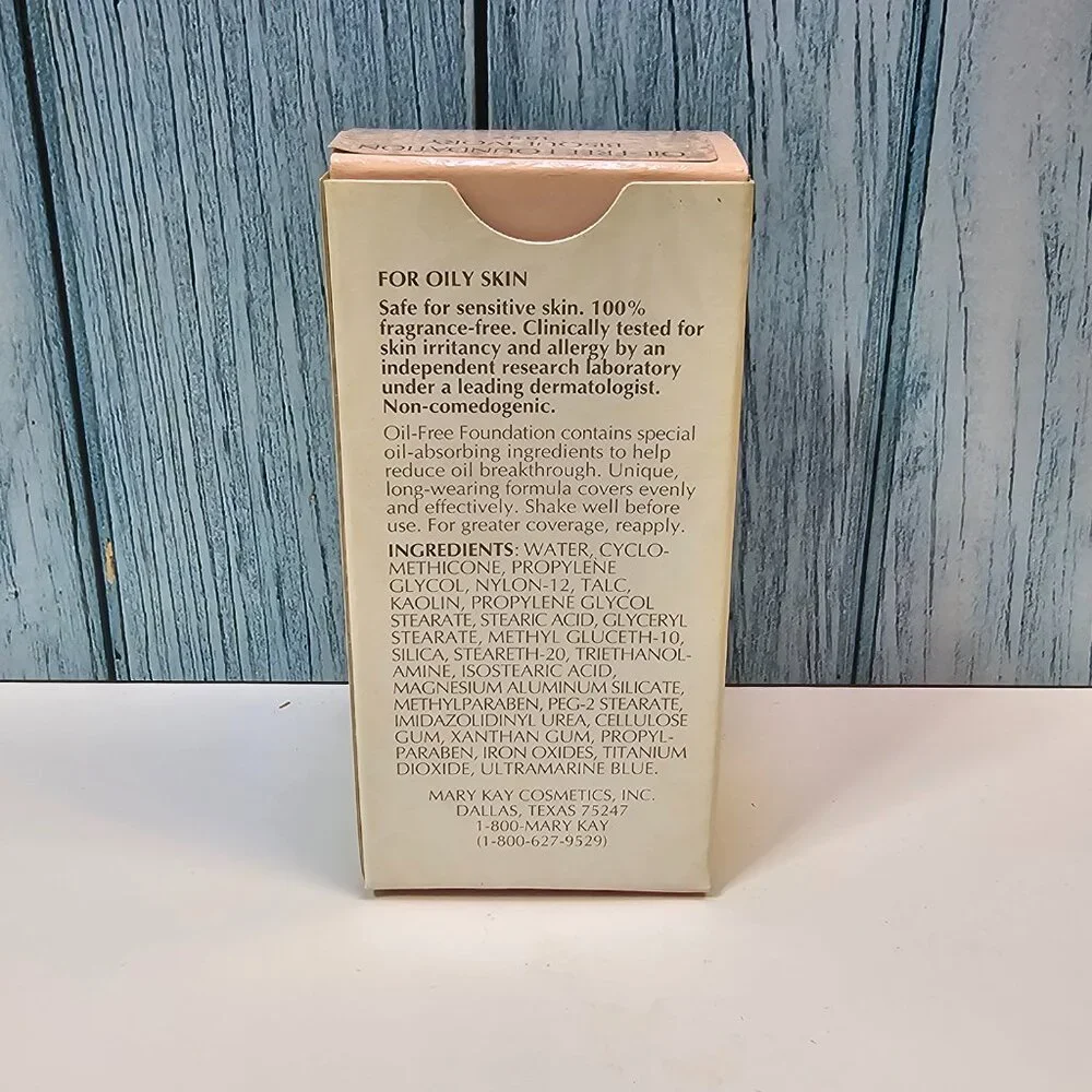 Mary Kay Day Radiance Oil-Free Foundation Bisque Ivory #3857 - NIB Old Stock‎